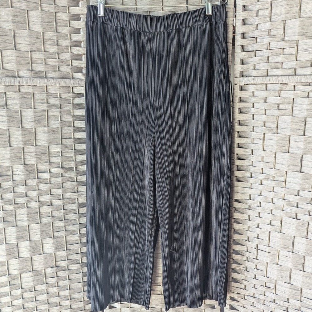 BCBGeneration Cropped High Waist Pants Black Pleated Wide Leg Sz L Chic Modern